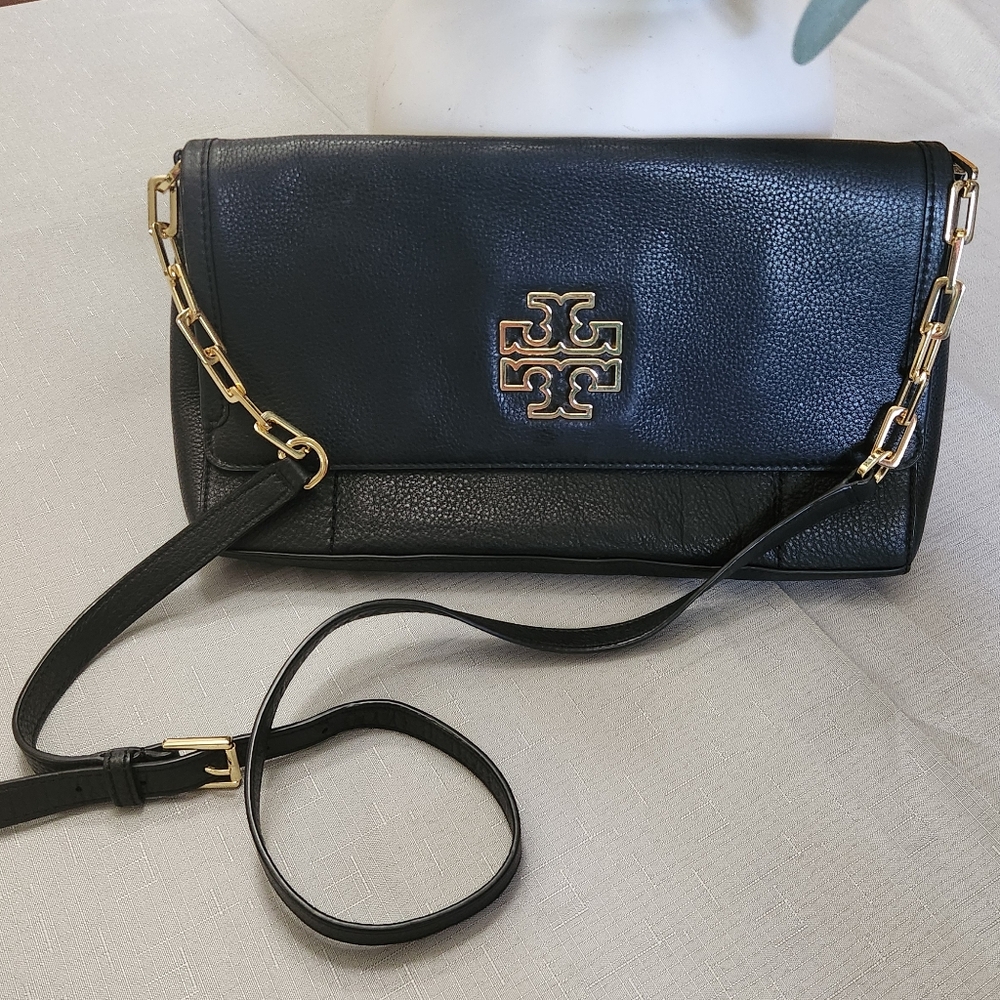 Tory Burch Britten Foldover, Can Be Worn  Crossbody Or Clutch. - Picture 5 of 5